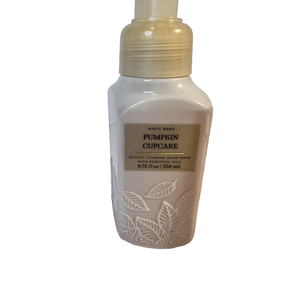 PUMPKIN CUPCAKE Gentle Foaming Hand Soap Bath & Body Works 8.75 oz - Picture 2 of 2